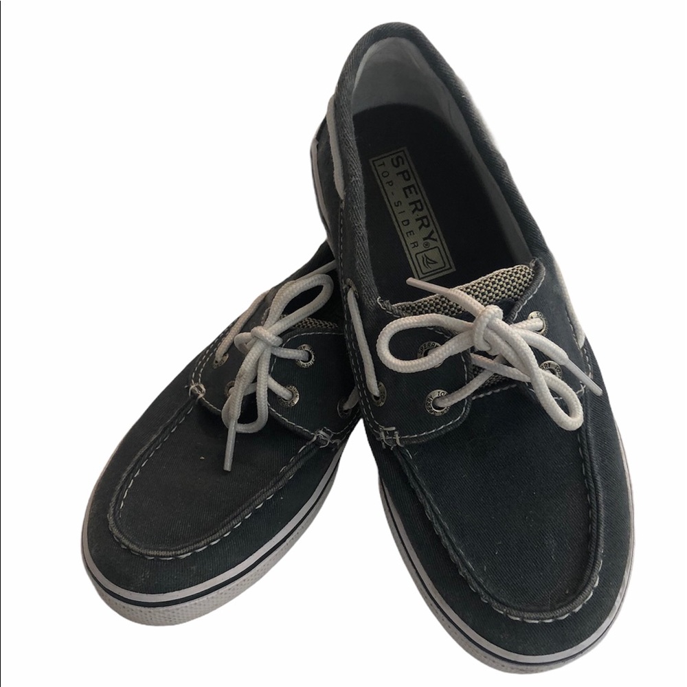 Gray Sperry top side boat shoes. Big kids size 1.5